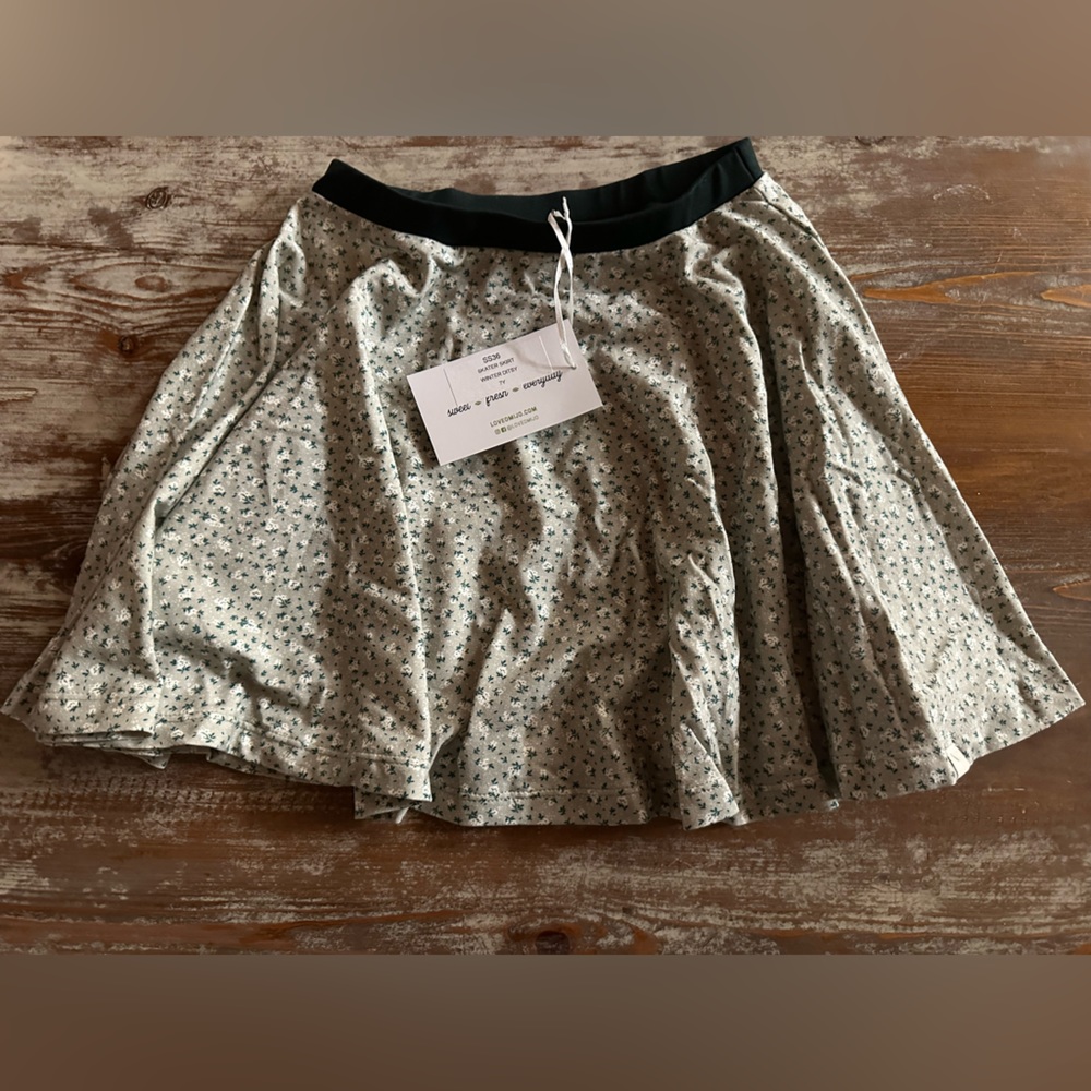 Well Dressed Wolf Omi Jo Skater Skirt Winter Ditsy 7Y SS36 NWT!